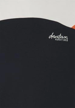 Kaotiko CREW DOWNTOWN UNISEX - Sweatshirt - Yellow -Kaotiko || Fire And Glory Populaire Magasin 14bc0dfef3fb4072a3dc667b47fd847f