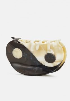 Fire & Glory - Damen FGYANG HAIRSHARK - Haar-Styling-Accessoires - Black -Kaotiko || Fire And Glory Populaire Magasin 26ca77d43223451cab1f7857d99355b6