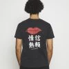 Kaotiko LIPS UNISEX - T-Shirt Print - Dark Grey -Kaotiko || Fire And Glory Populaire Magasin 536358ddd04e4849910f3ce1f3a4a96a