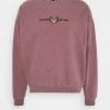 Kaotiko CREW WASHED BEETLE - Sweatshirt - Bordeaux - Unisex -Kaotiko || Fire And Glory Populaire Magasin 55c03c10b6c64e0c8928feb53ade075d