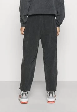 Kaotiko - Herren PANT WASHED - Jogginghose - Black -Kaotiko || Fire And Glory Populaire Magasin 57d656b9301246da90795abea20a2203