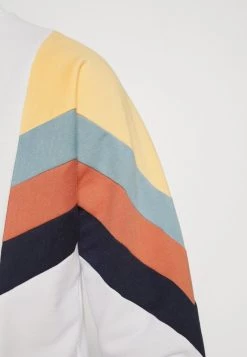 Kaotiko CREW SEATTLE UNISEX - Sweatshirt - White -Kaotiko || Fire And Glory Populaire Magasin 59772664b1f642888577449a92ee1e77