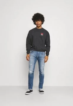 Kaotiko CREW JAPAN LIPS UNISEX - Sweatshirt - Black Wash -Kaotiko || Fire And Glory Populaire Magasin 614f6282206a4d03b8e880077d65313d