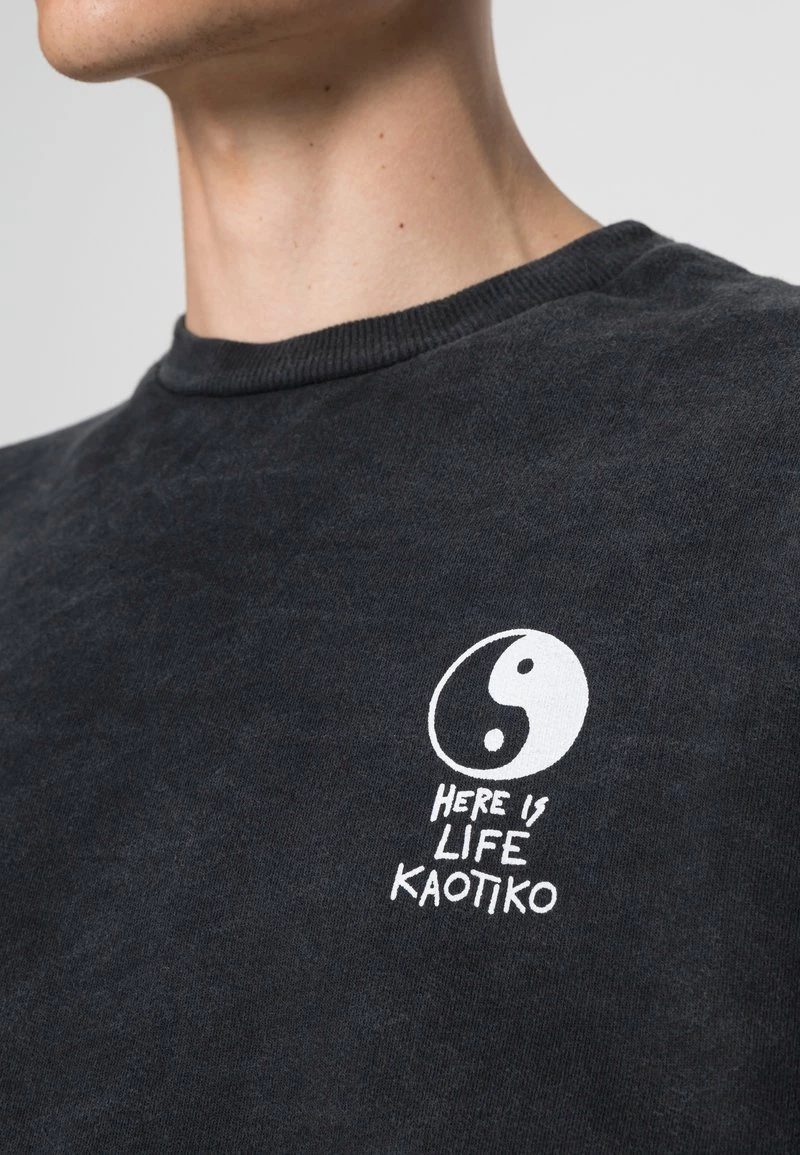 Kaotiko - Herren CREW WHERE IS LIFE - Sweatshirt - Black 7 Kaotiko - Herren CREW WHERE IS LIFE - Sweatshirt - Black – Bild 5
