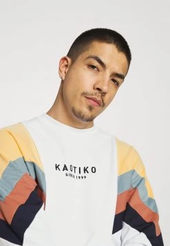 Kaotiko CREW SEATTLE UNISEX - Sweatshirt - White -Kaotiko || Fire And Glory Populaire Magasin 819fa96e088b45cc8e02a43b2706cd62