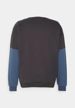 Kaotiko CREW BRUCE UNISEX - Sweatshirt - Grey/prusia -Kaotiko || Fire And Glory Populaire Magasin 8f7db3f39814469e8df25152df21c876