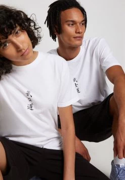 Kaotiko - Unisex WASHED FACE EVERYTHING - T-Shirt Print - White -Kaotiko || Fire And Glory Populaire Magasin 92488f06c1804ca980816828cf5d0dcb