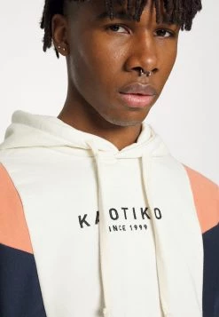 Kaotiko - Herren SUD CAP ALBIN - Sweatshirt - Marfil/albaricoque 13 Kaotiko - Herren SUD CAP ALBIN - Sweatshirt - Marfil/albaricoque -Kaotiko || Fire And Glory Populaire Magasin bcd7e02d1080447f924a271fac9f2aa2