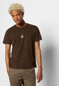 Kaotiko WASHED MOON SPHYNX UNISEX - T-Shirt Print - Brown -Kaotiko || Fire And Glory Populaire Magasin d66760b1b238495f84082a8f29d115de