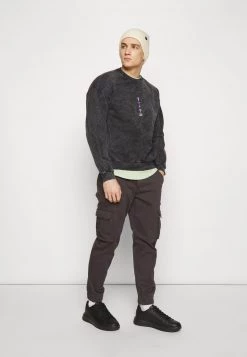 Kaotiko CREW WASHED RUINS UNISEX - Sweatshirt - Black -Kaotiko || Fire And Glory Populaire Magasin e4ae3873365649ed9470e3c7caf9abe9