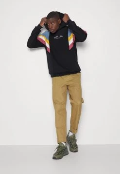 Kaotiko SUD CAP EWAN - Sweatshirt - Black/blue/mostaza/marfil/burgundy - Herren -Kaotiko || Fire And Glory Populaire Magasin f48f92c20c7840c7bc4ffe976c94e066