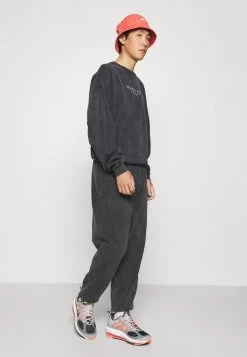 Kaotiko CREW WASHED ALAN - Sweatshirt - Black - Herren -Kaotiko || Fire And Glory Populaire Magasin fc3b88f9e1564beb8d960592296cf399